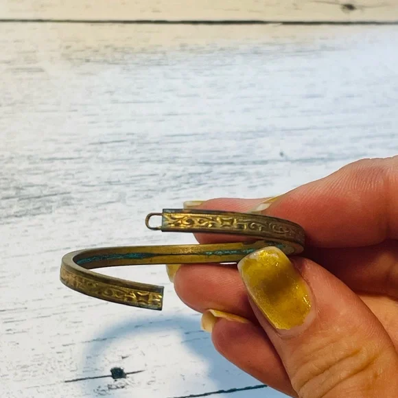 Antique Child’s Bangle Bracelet - Picture 2 of 5